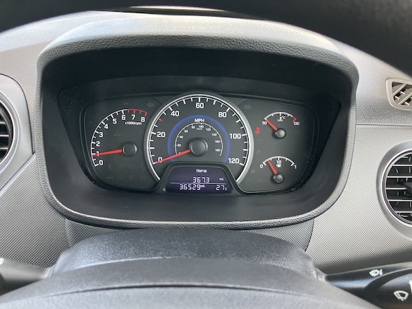 Used Hyundai i10 2017 for sale - 75587233: Photo 12