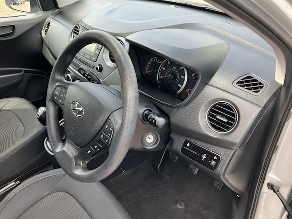 Used Hyundai i10 2017 for sale - 75587233: Photo 14