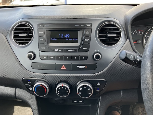 Used Hyundai i10 2017 for sale - 75587233: Photo 17