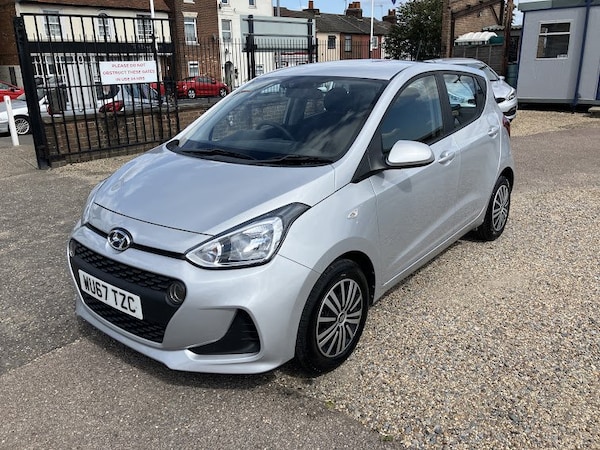 Used Hyundai i10 2017 for sale - 75587233: Photo 5