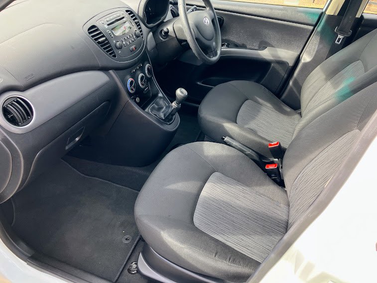 Used Hyundai i10 2013 for sale - 76444453: Photo 16