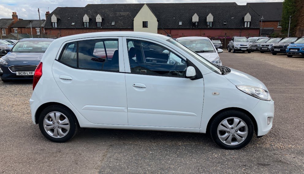 Used Hyundai i10 2013 for sale - 76444453: Photo 2
