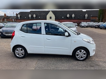 Used Hyundai i10 2013 for sale - 76444453: Photo