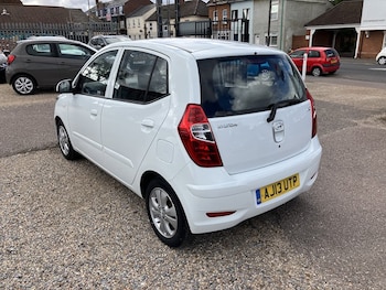 Used Hyundai i10 2013 for sale - 76444453: Photo