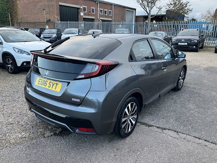 Used Honda Civic 2016 for sale - 76449379: Photo 8