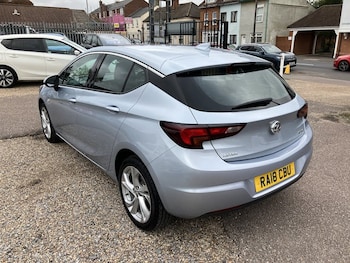 Used Vauxhall Astra 2018 for sale - 76005543: Photo
