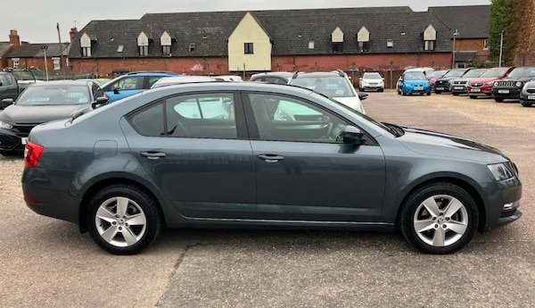 Used Skoda Octavia 2017 for sale - 76237182: Photo 2
