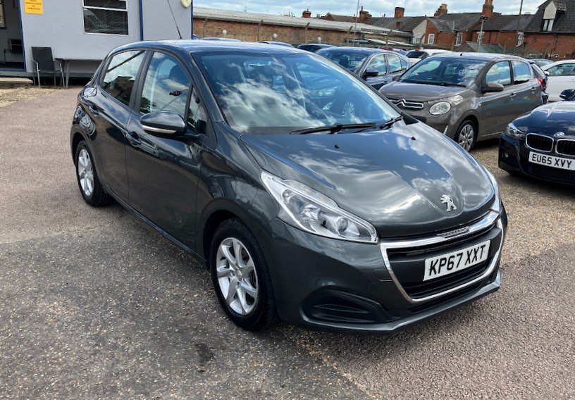 Used Peugeot 208 2017 for sale - 76312429: Photo 6