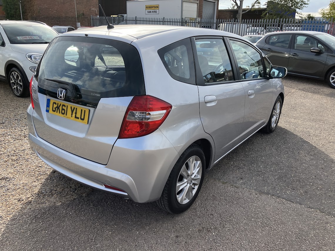 Used Honda Jazz 2011 for sale - 76120253: Photo 7