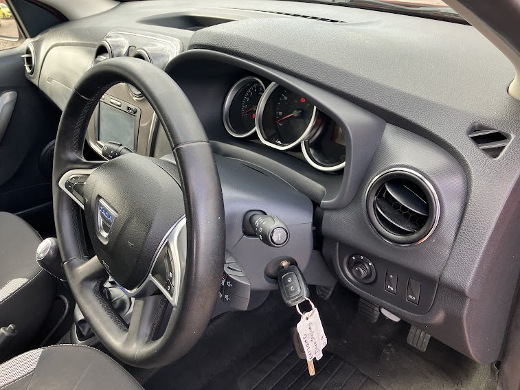 Used Dacia Sandero Stepway 2017 for sale - 75981968: Photo 13