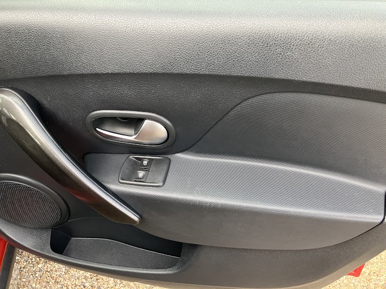 Used Dacia Sandero Stepway 2017 for sale - 75981968: Photo 15