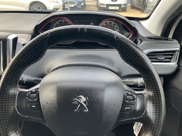 Used Peugeot 2008 2018 for sale - 76198193: Photo 18