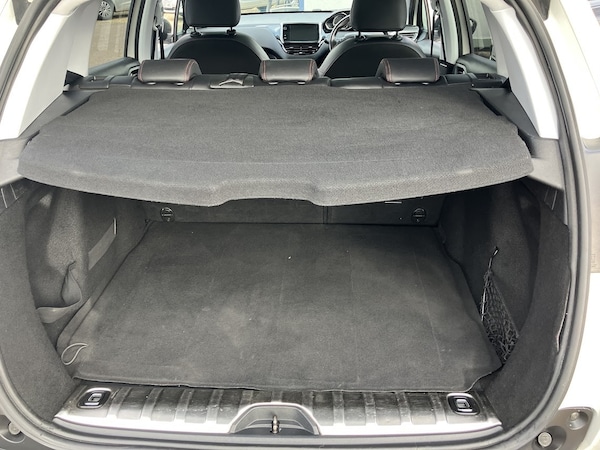 Used Peugeot 2008 2018 for sale - 76198193: Photo 27