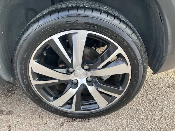 Used Peugeot 2008 2018 for sale - 76198193: Photo 28