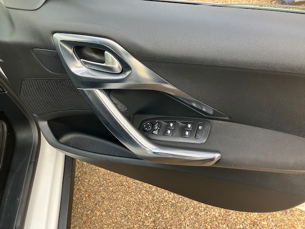 Used Peugeot 2008 2014 for sale - 76257623: Photo 25