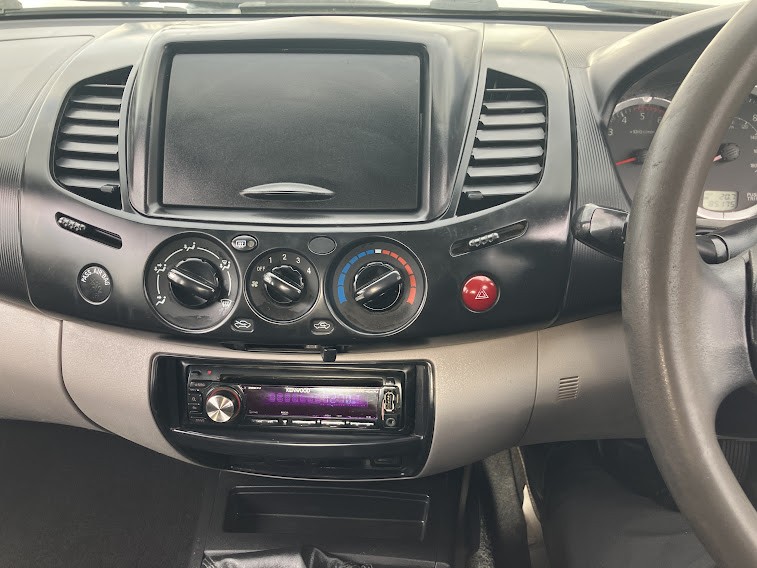 Used Mitsubishi L200 2010 for sale - 76397010: Photo 11