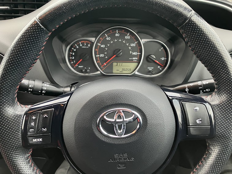 Used Toyota Yaris 2015 for sale - 76649837: Photo 26