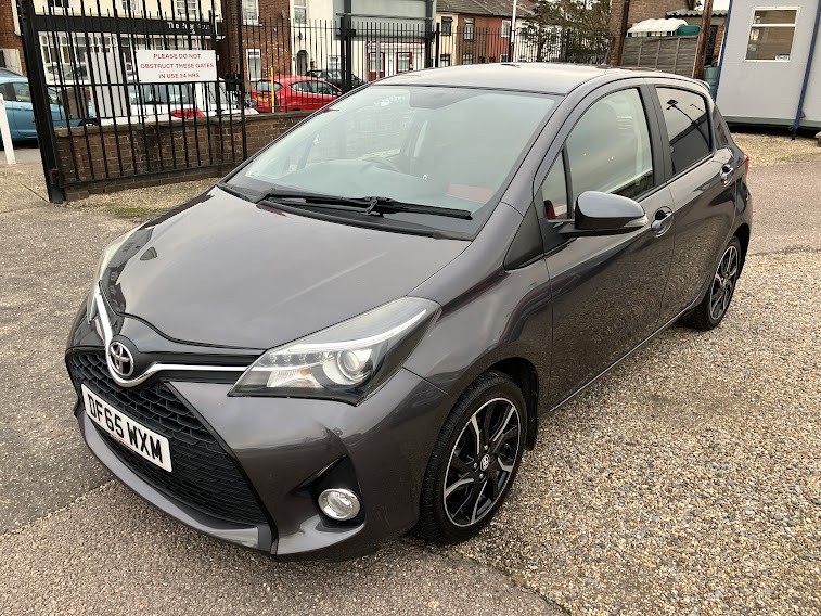 Used Toyota Yaris 2015 for sale - 76649837: Photo 6