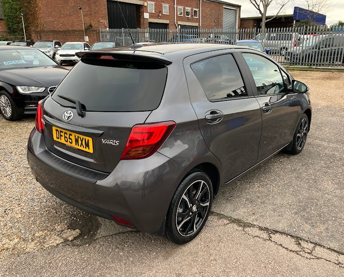 Used Toyota Yaris 2015 for sale - 76649837: Photo 7