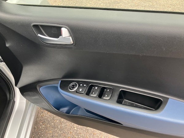 Used Hyundai i10 2014 for sale - 76149289: Photo 17
