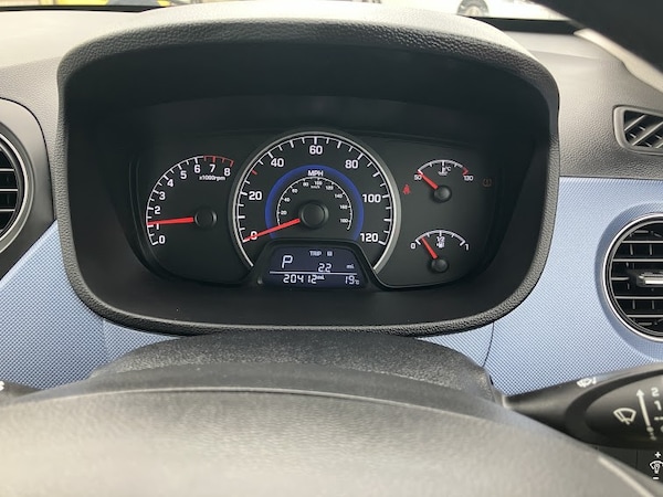 Used Hyundai i10 2014 for sale - 76149289: Photo 22