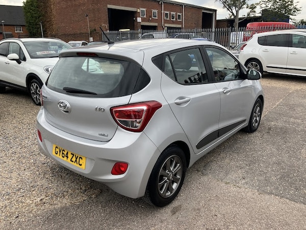 Used Hyundai i10 2014 for sale - 76149289: Photo 8