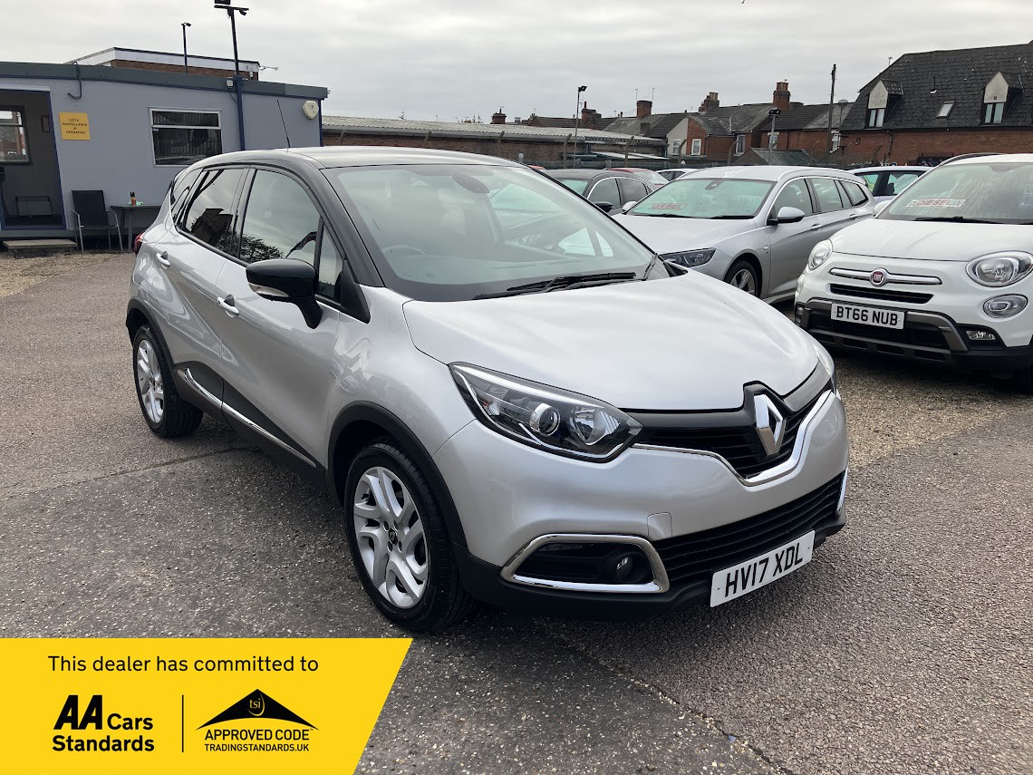 Used Renault Captur 2017 for sale - 76198146: Photo 1