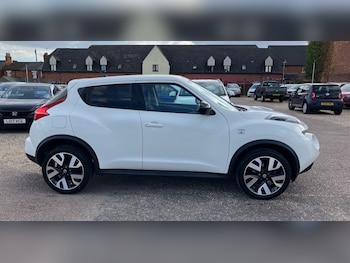 Used Nissan Juke 2014 for sale - 76107199: Photo