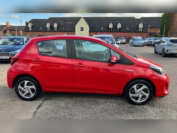 Used Toyota Yaris 2015 for sale - 75999837: Photo