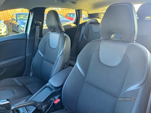 Used Volvo V40 2016 for sale - 76825642: Photo 32