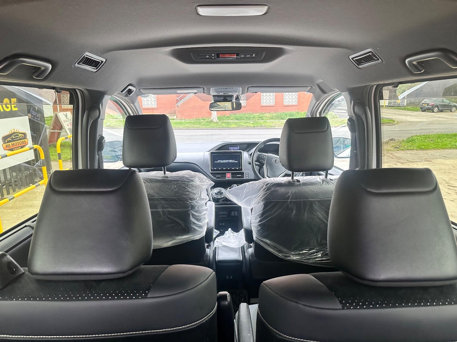 Used Toyota Voxy for sale - 78136096: Photo 14