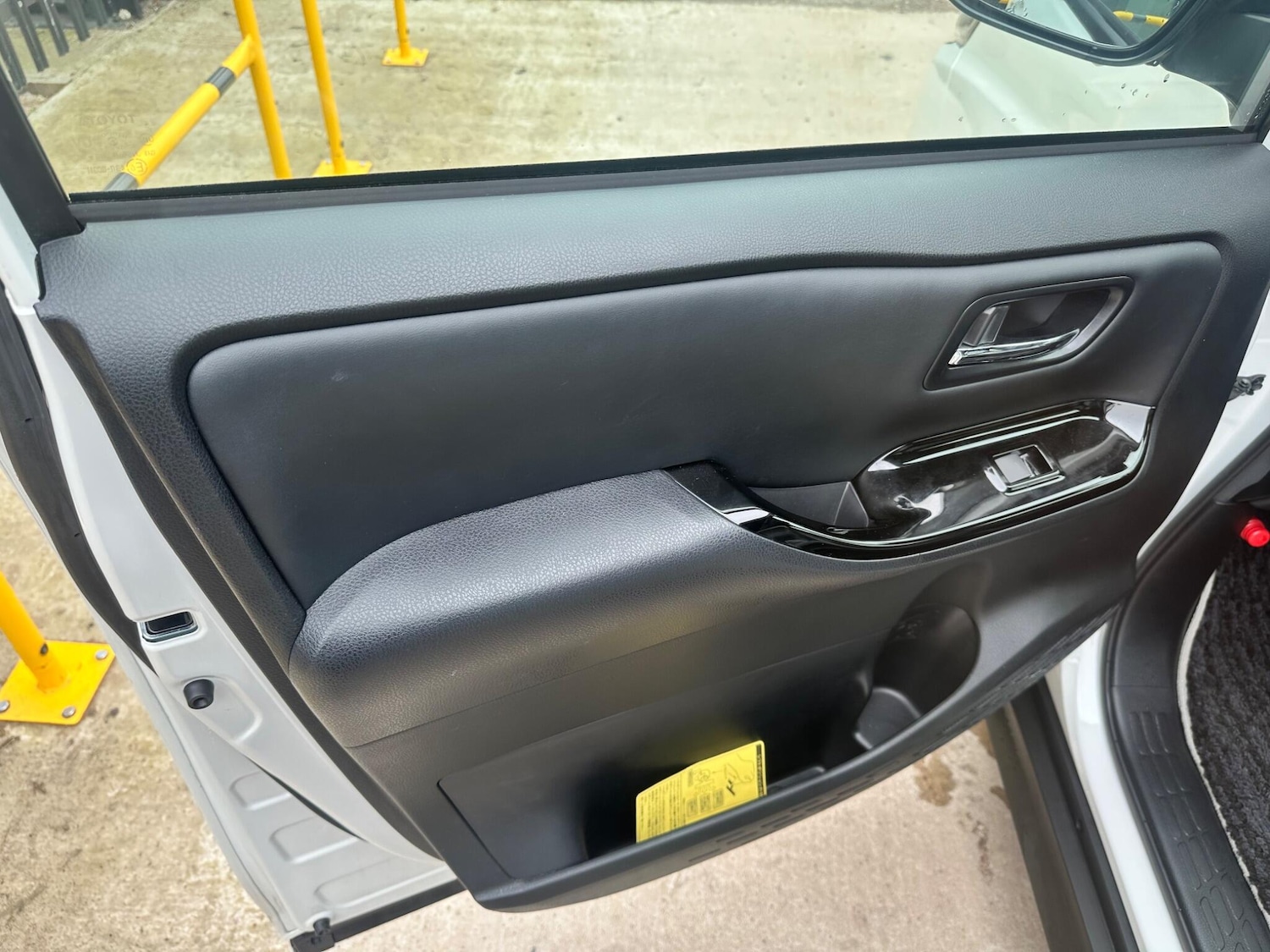 Used Toyota Voxy for sale - 78136096: Photo 25