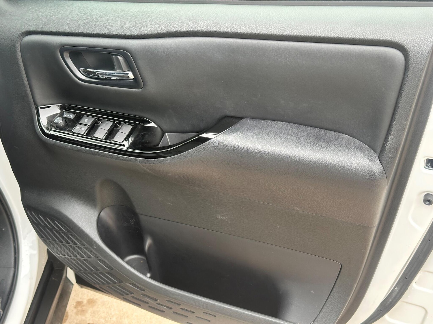 Used Toyota Voxy for sale - 78136096: Photo 26