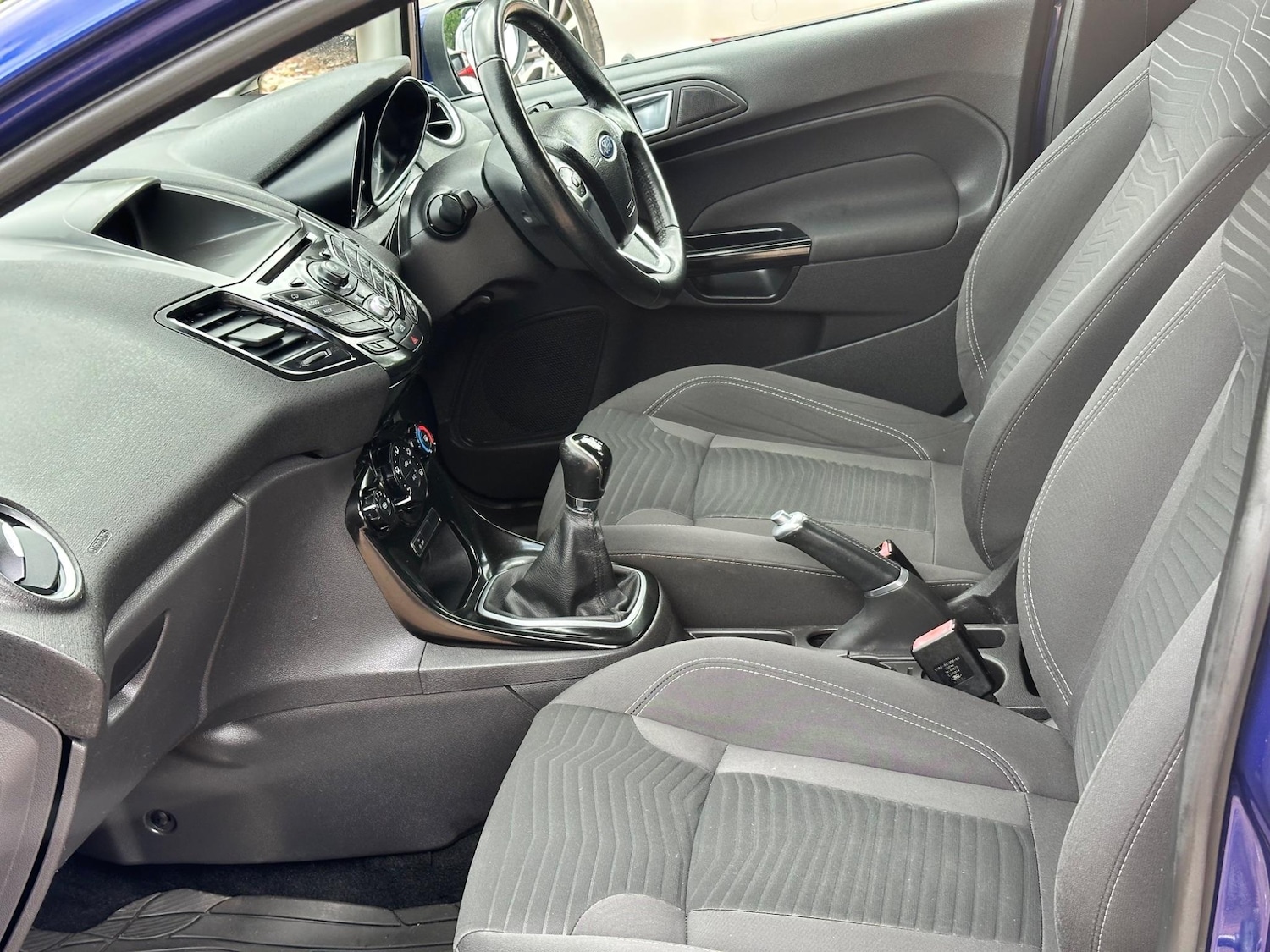 Used Ford Fiesta 2015 for sale - 77425237: Photo 4