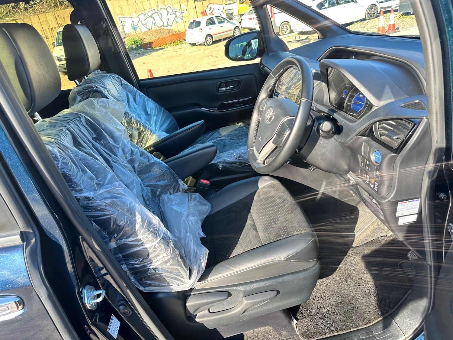 Used Toyota Voxy for sale - 77939393: Photo 21