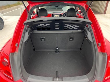 Used Volkswagen Beetle 2013 for sale - 79158347: Photo