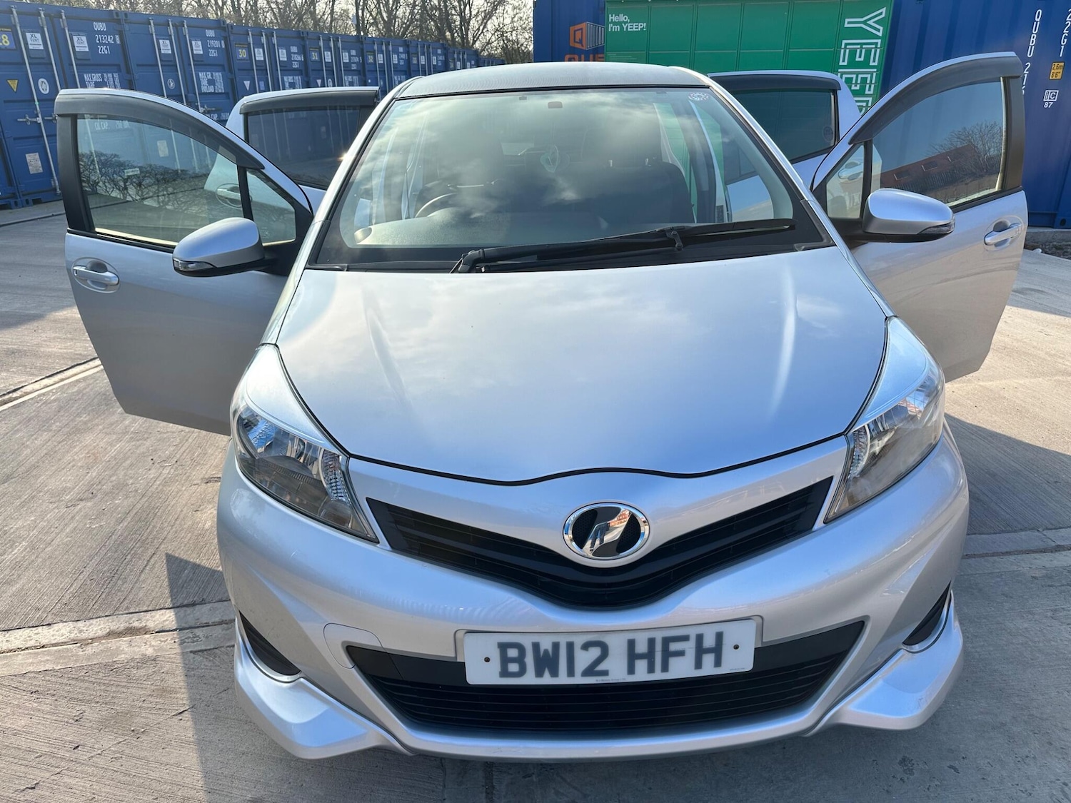 Used Toyota Yaris for sale - 77977675: Photo 4