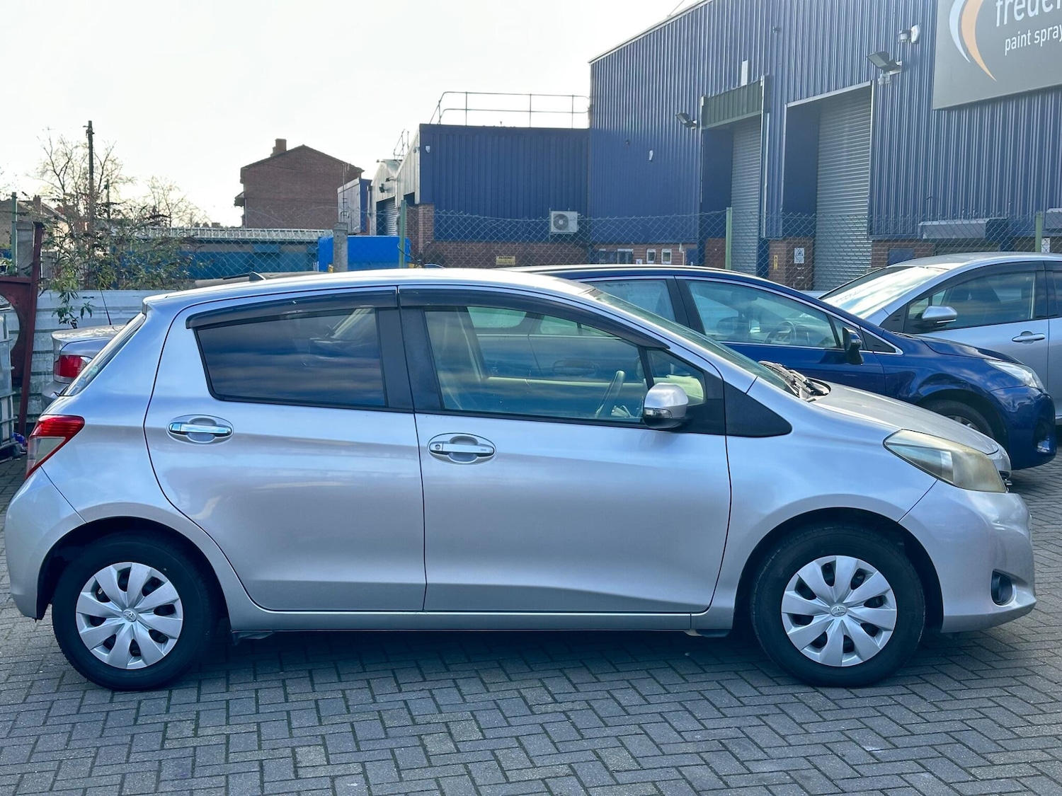 Used Toyota Vitz 2025 for sale - 77425336: Photo 15