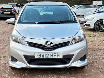 Used Toyota Yaris 2012 for sale - 77424983: Photo