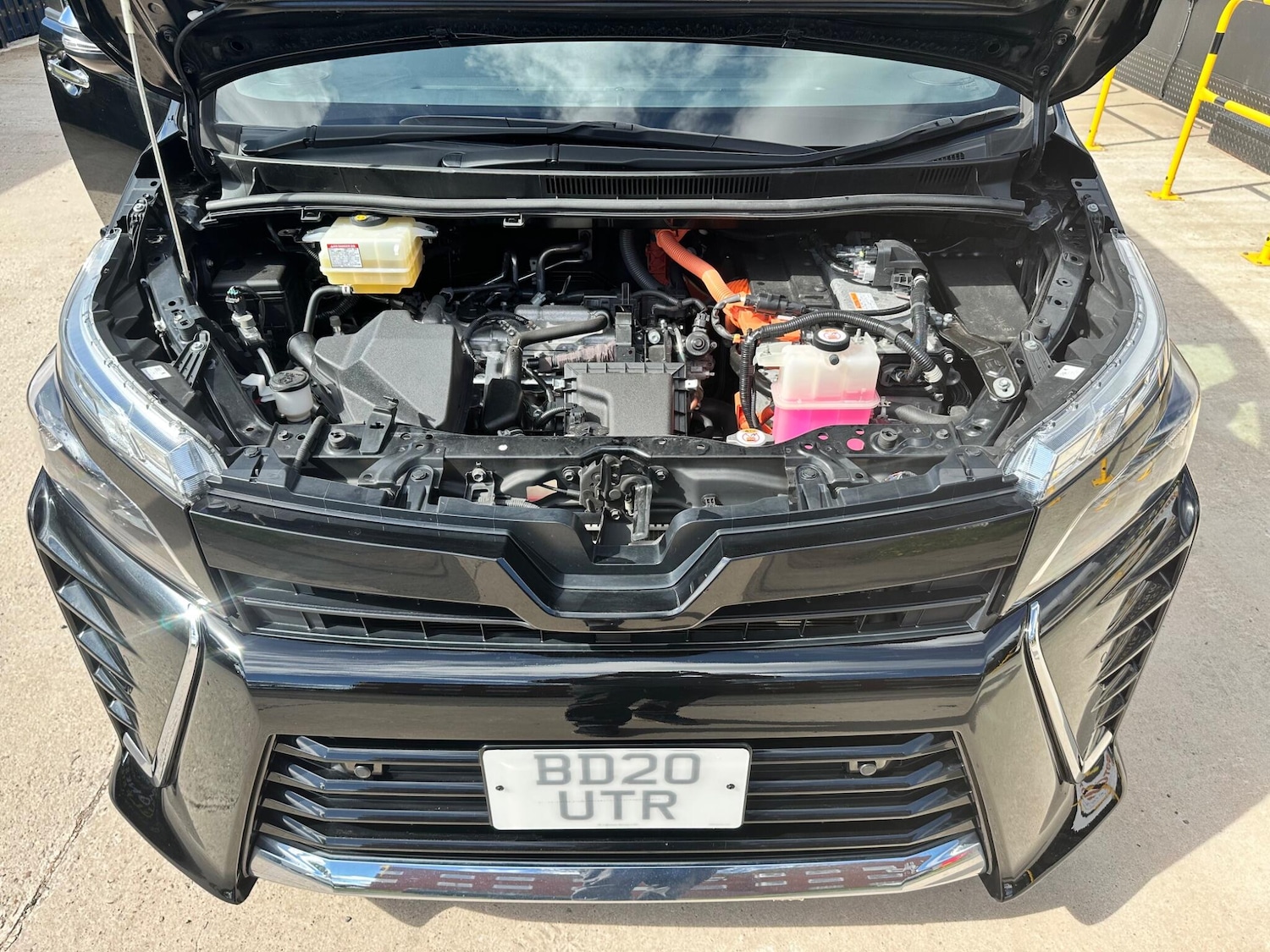 Used Toyota Voxy for sale - 78141399: Photo 16