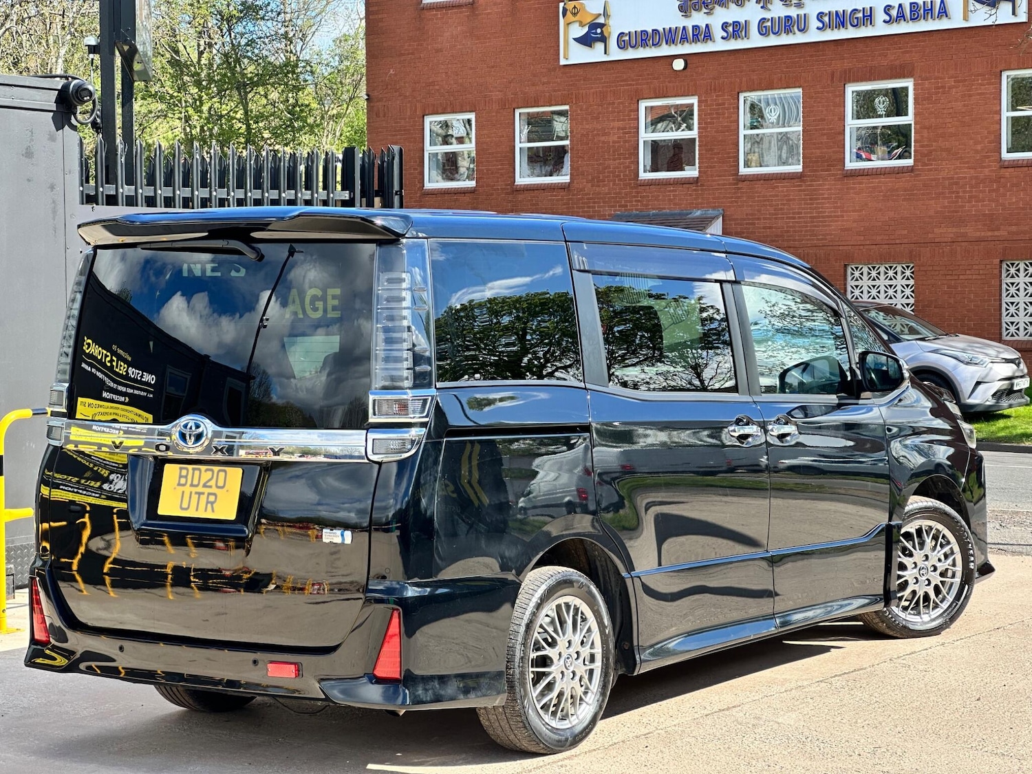 Used Toyota Voxy for sale - 78141399: Photo 9