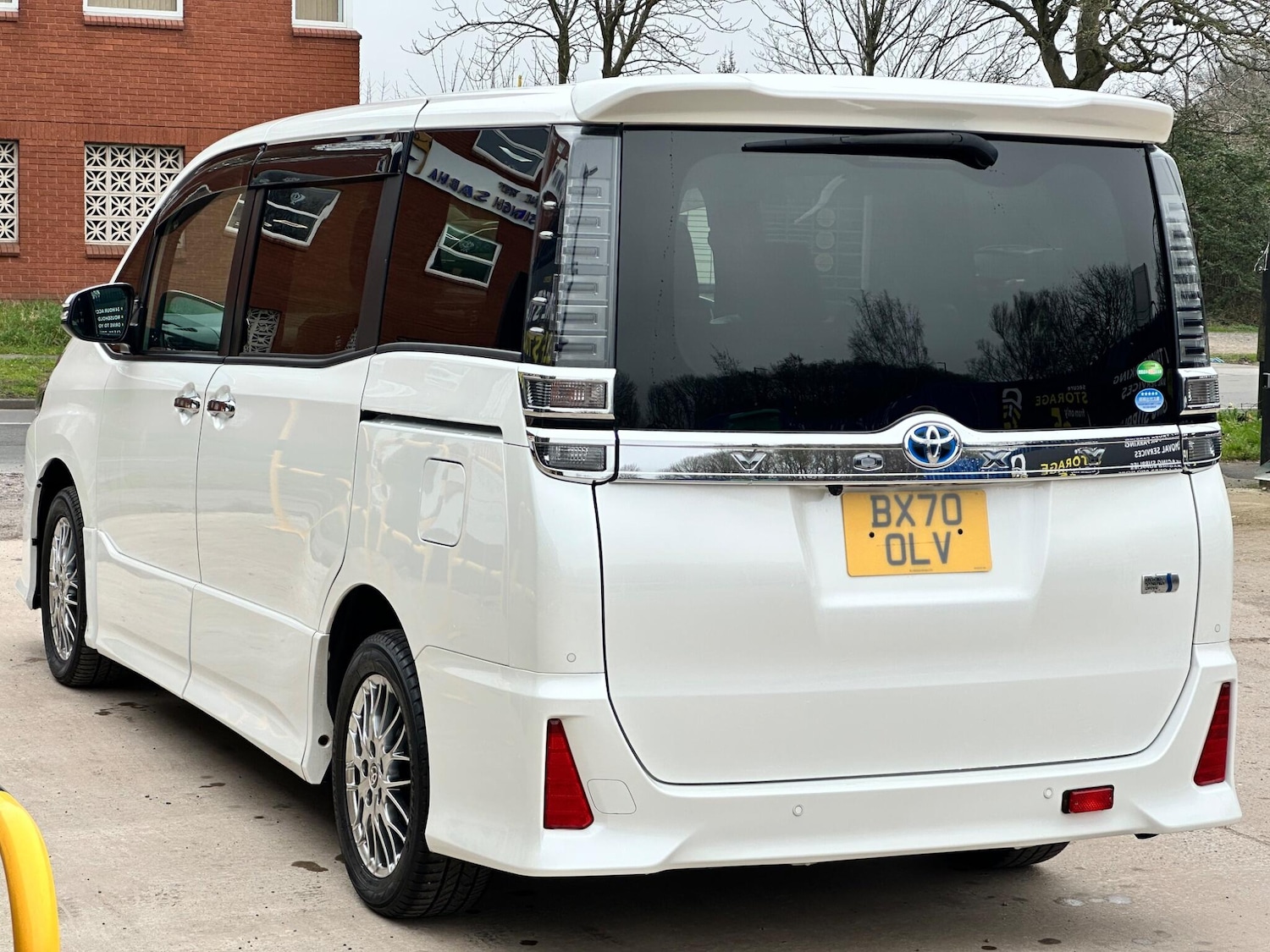 Used Toyota Voxy for sale - 77559560: Photo 17