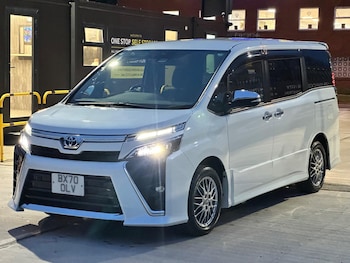Used Toyota Voxy 2020 for sale - 77559560: Photo