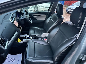 Used Honda Jazz 2014 for sale - 77484930: Photo