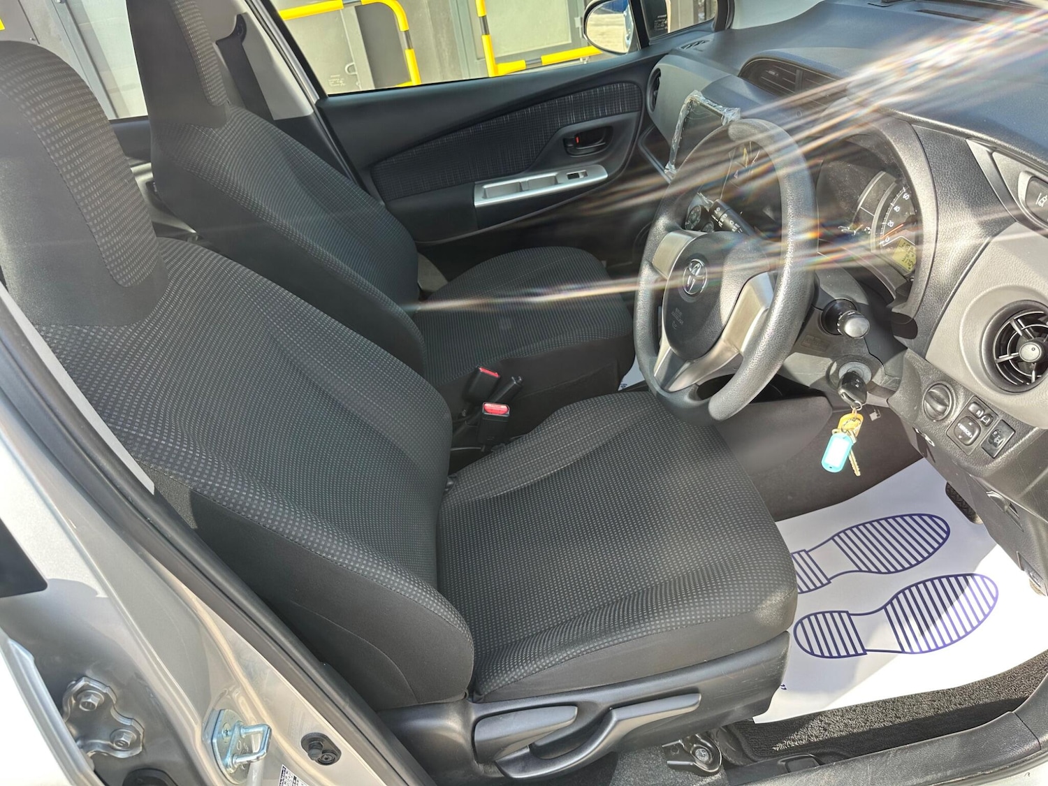 Used Toyota Yaris for sale - 78115234: Photo 12