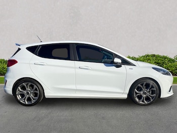 Used Ford Fiesta 2021 for sale - 76403460: Photo