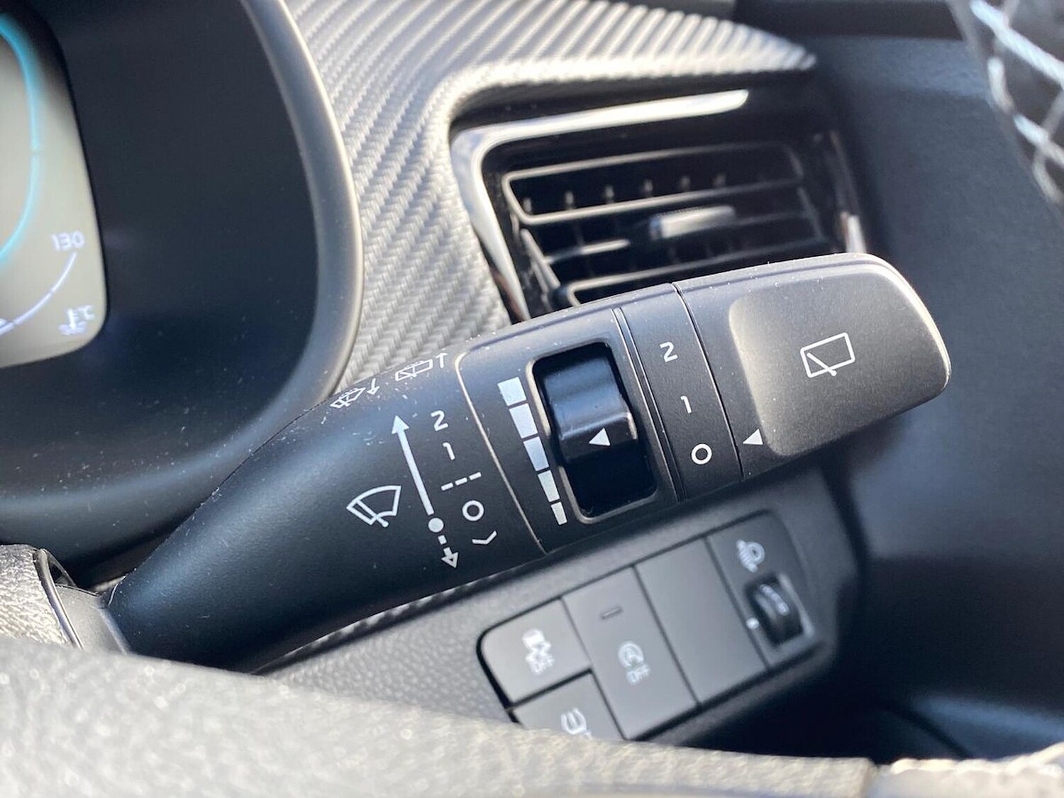 Used Kia Stonic 2025 for sale - 77078049: Photo 31