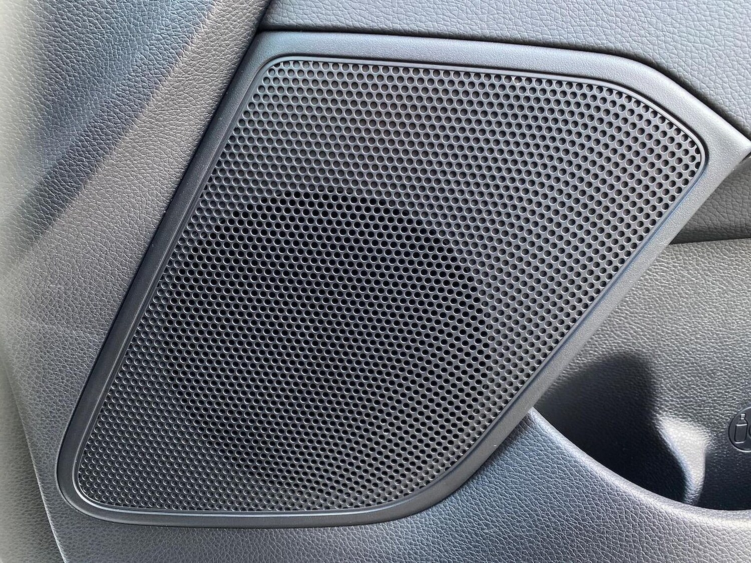 Used Kia Stonic 2025 for sale - 77078049: Photo 33