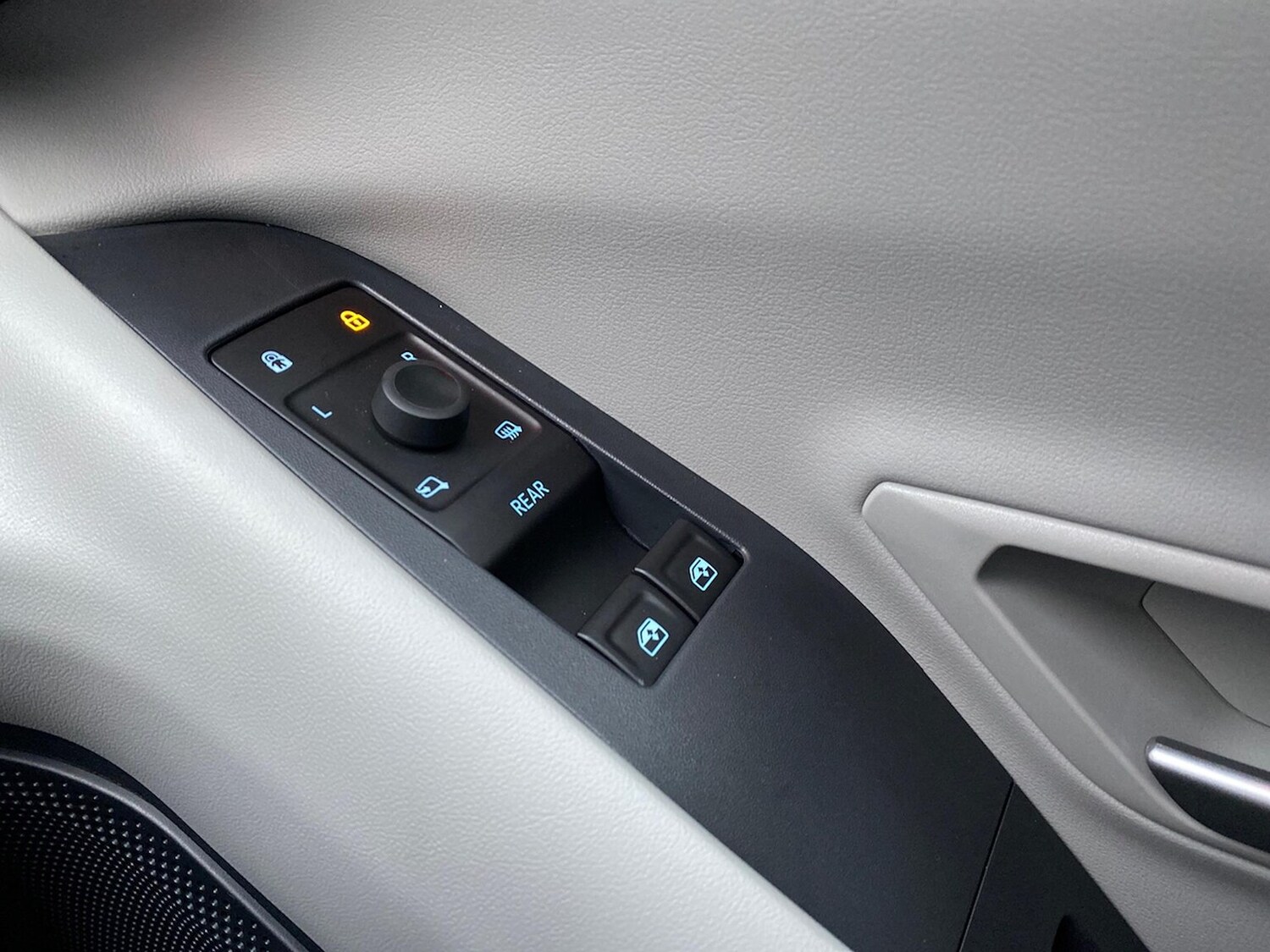 Used Ford Capri 2024 for sale - 75436890: Photo 21