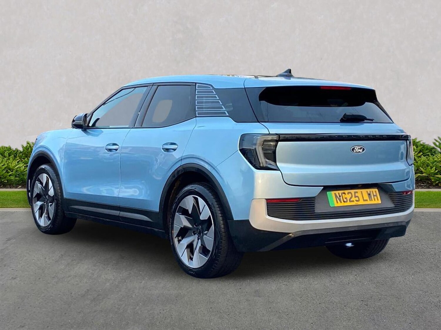 Used Ford Explorer 2025 for sale - 77488898: Photo 2